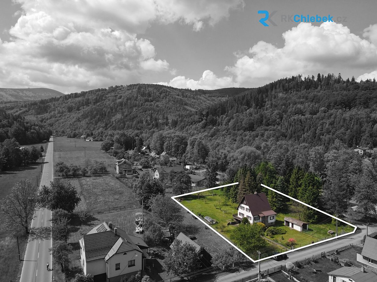 Prodej rodinného domu 126 m², pozemek 3829 m²